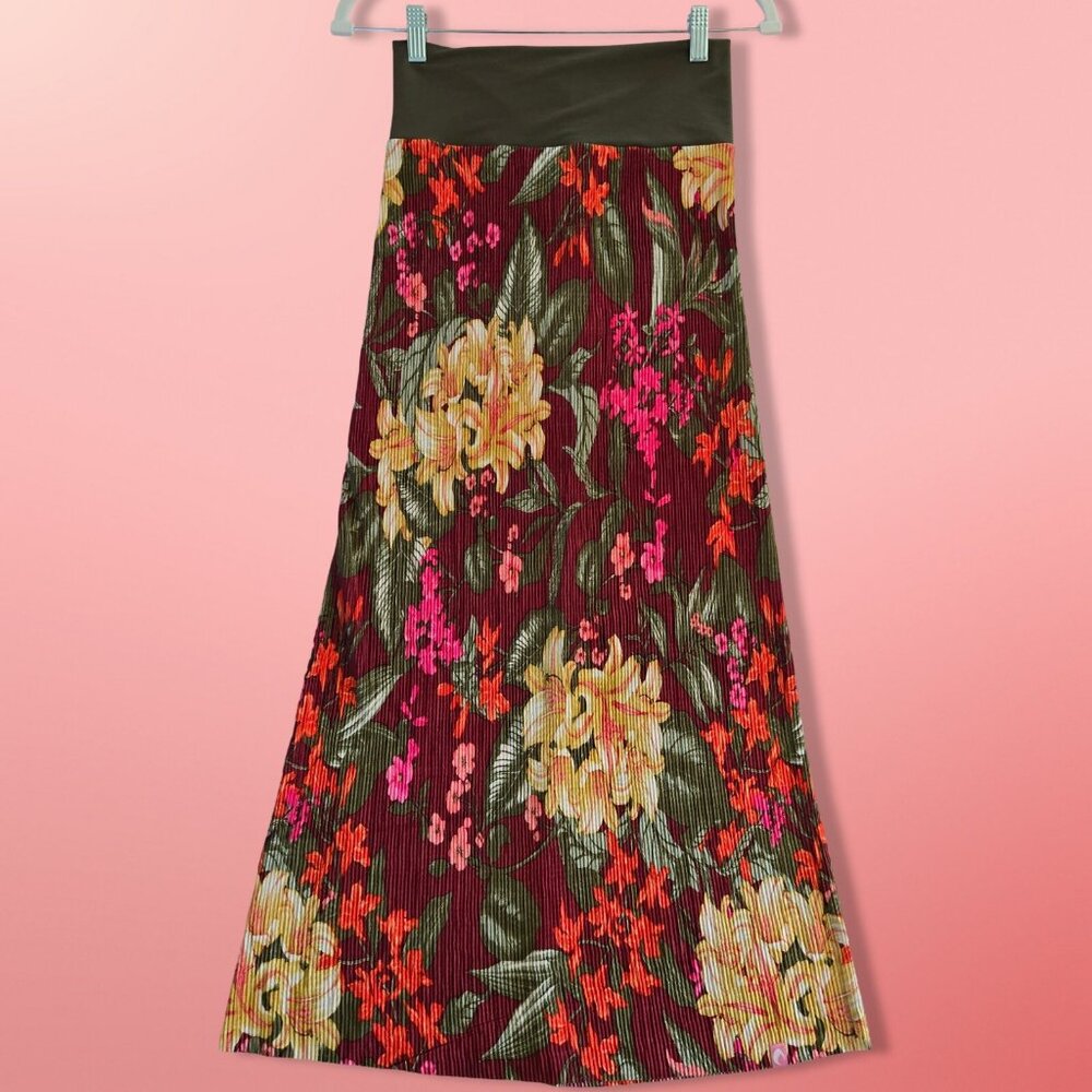 Y2K  Floral Maxi Skirt Size S Burgundy Accordion Pleated Fairy Boho Feminine